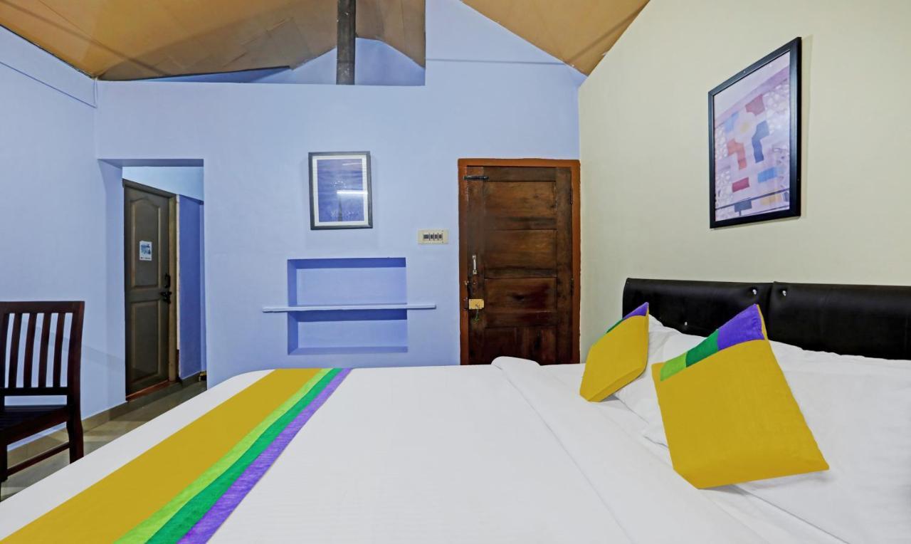 Hotel Allaranda Homestay มาดิเครี ภายนอก รูปภาพ