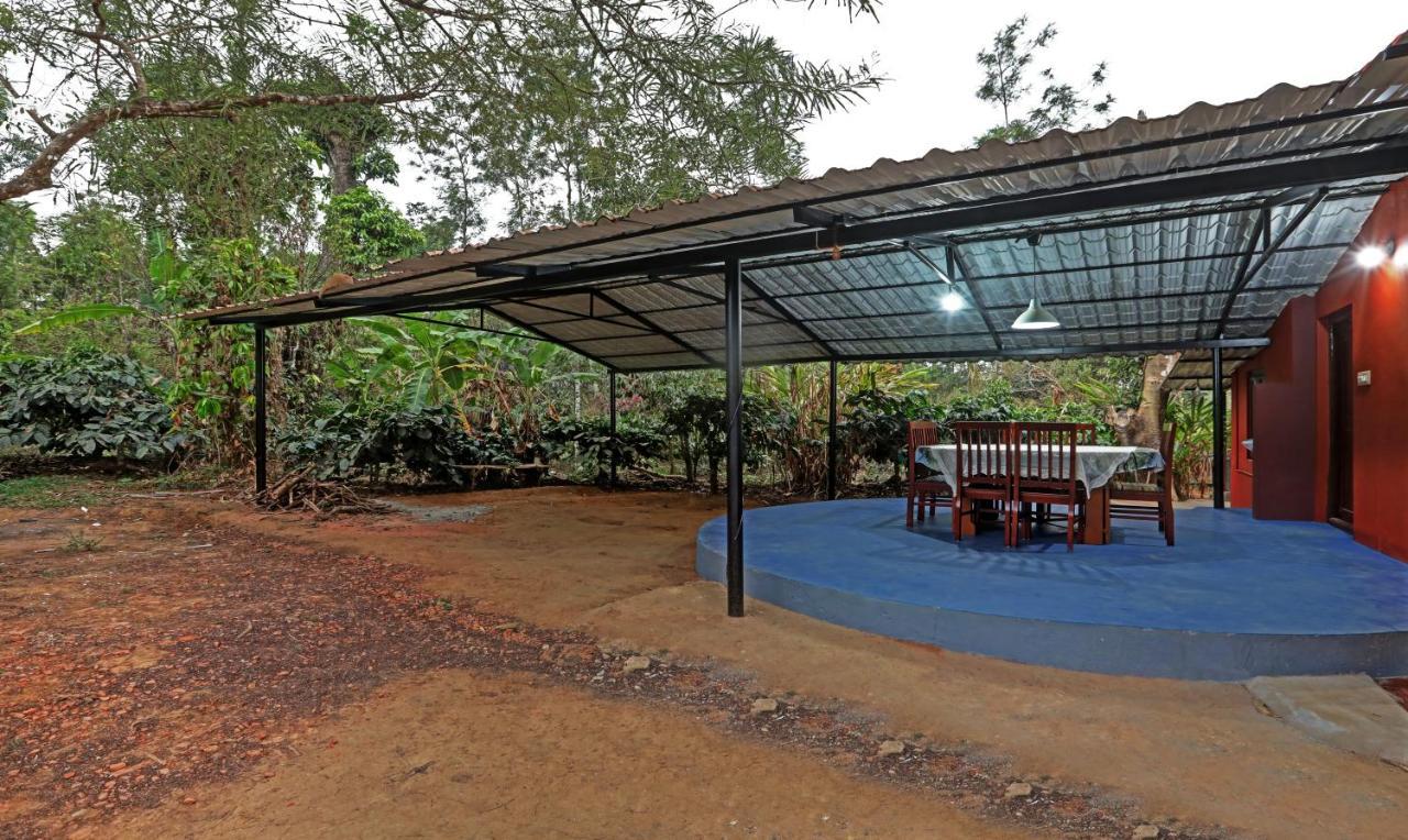 Hotel Allaranda Homestay มาดิเครี ภายนอก รูปภาพ