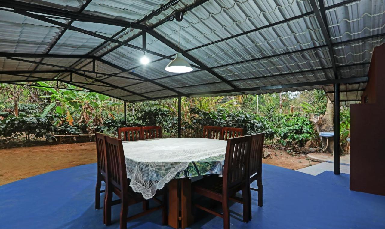 Hotel Allaranda Homestay มาดิเครี ภายนอก รูปภาพ