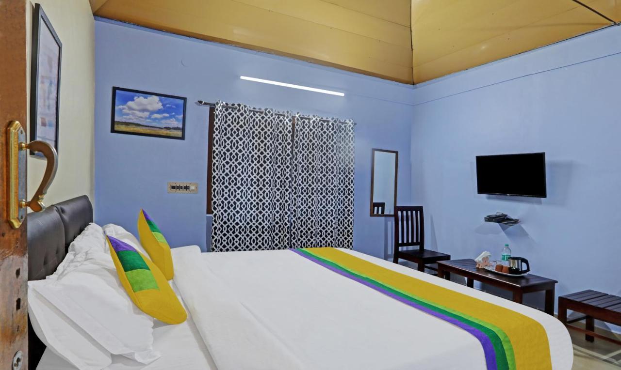 Hotel Allaranda Homestay มาดิเครี ภายนอก รูปภาพ