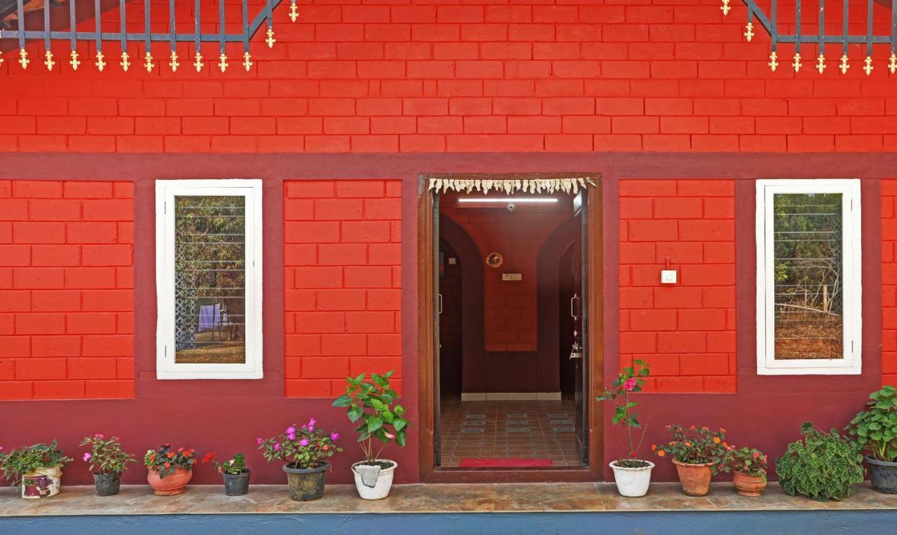 Hotel Allaranda Homestay มาดิเครี ภายนอก รูปภาพ